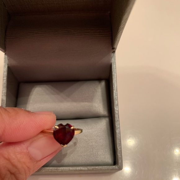 zales garnet heart ring - Picture 5 of 8